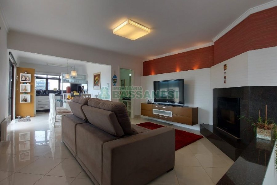 Apto/Cobertura com 328m², 3 dormitórios, 4 vagas, no bairro De Lazzer em Caxias do Sul para Comprar