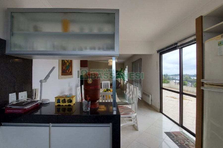 Apto/Cobertura com 328m², 3 dormitórios, 4 vagas, no bairro De Lazzer em Caxias do Sul para Comprar