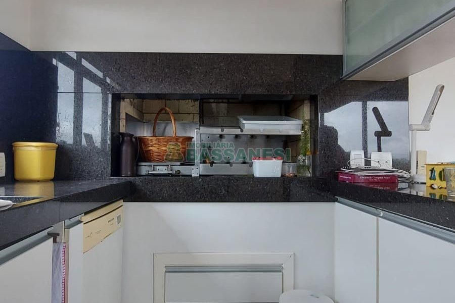 Apto/Cobertura com 328m², 3 dormitórios, 4 vagas, no bairro De Lazzer em Caxias do Sul para Comprar