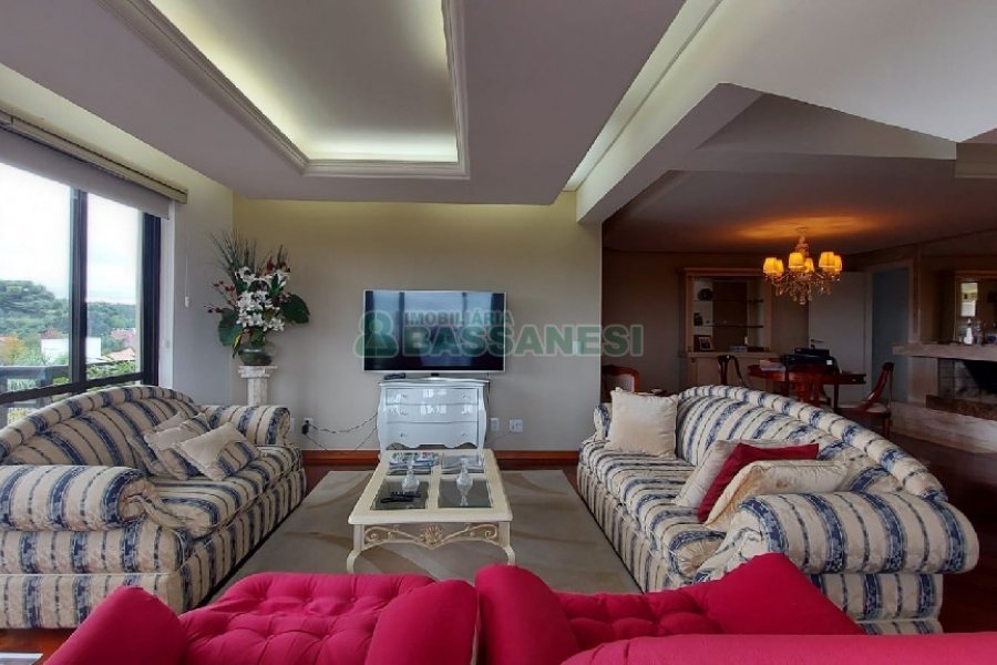 Apto/Cobertura com 328m², 3 dormitórios, 4 vagas, no bairro De Lazzer em Caxias do Sul para Comprar