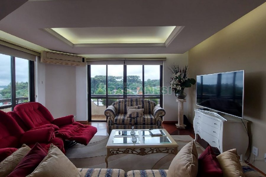 Apto/Cobertura com 328m², 3 dormitórios, 4 vagas, no bairro De Lazzer em Caxias do Sul para Comprar