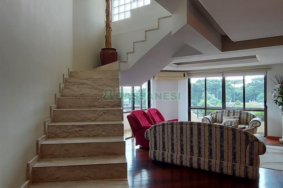 Apto/Cobertura com 328m², 3 dormitórios, 4 vagas, no bairro De Lazzer em Caxias do Sul para Comprar