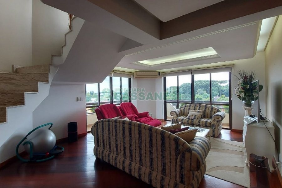 Apto/Cobertura com 328m², 3 dormitórios, 4 vagas, no bairro De Lazzer em Caxias do Sul para Comprar