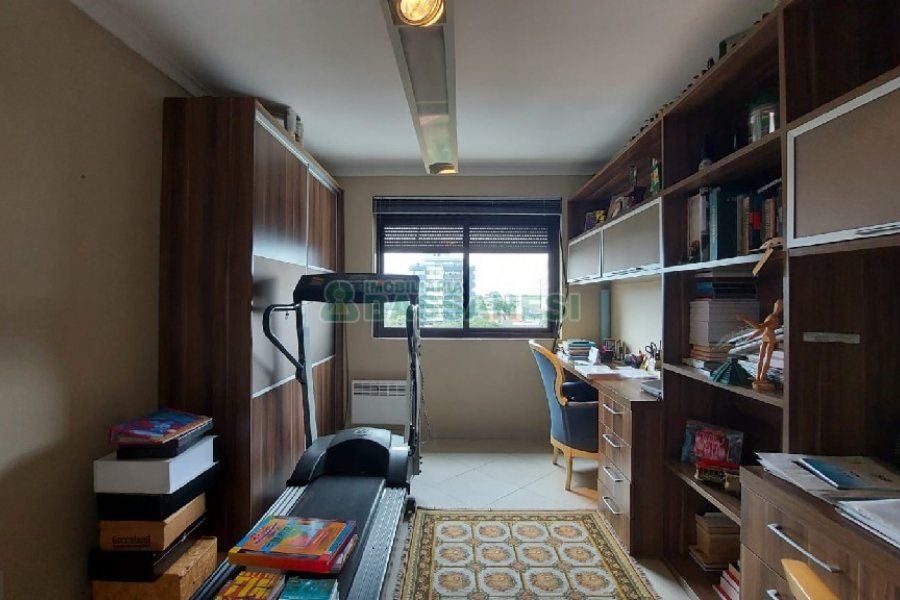 Apto/Cobertura com 328m², 3 dormitórios, 4 vagas, no bairro De Lazzer em Caxias do Sul para Comprar
