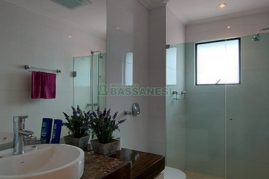 Apto/Cobertura com 328m², 3 dormitórios, 4 vagas, no bairro De Lazzer em Caxias do Sul para Comprar