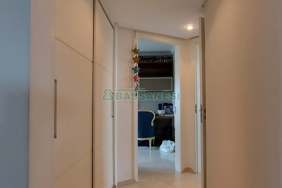 Apto/Cobertura com 328m², 3 dormitórios, 4 vagas, no bairro De Lazzer em Caxias do Sul para Comprar