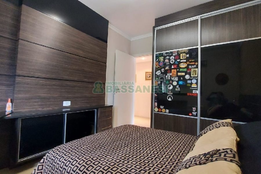 Apto/Cobertura com 328m², 3 dormitórios, 4 vagas, no bairro De Lazzer em Caxias do Sul para Comprar