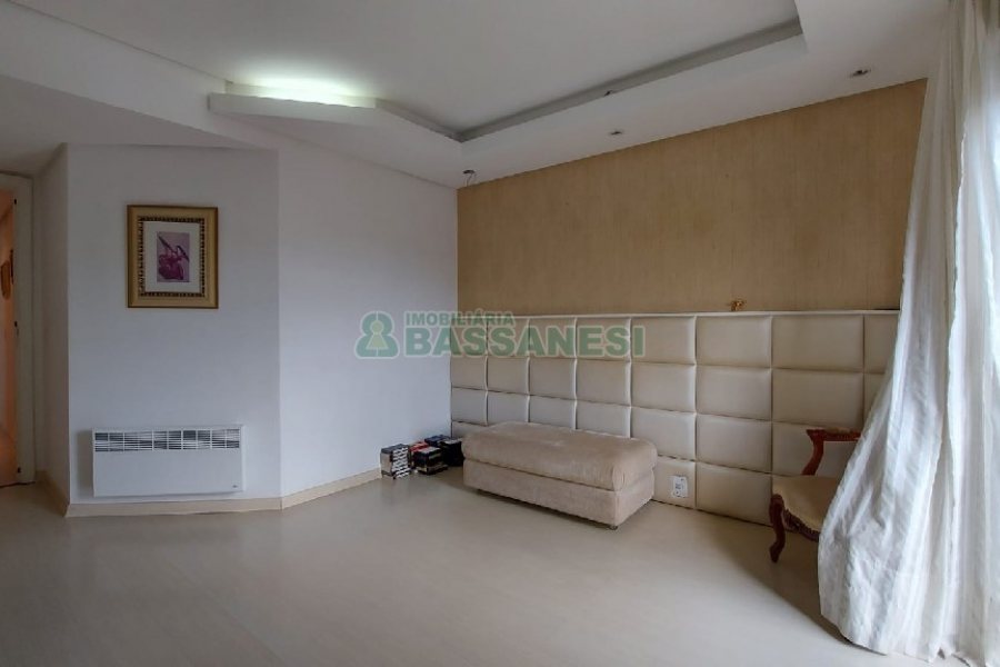 Apto/Cobertura com 328m², 3 dormitórios, 4 vagas, no bairro De Lazzer em Caxias do Sul para Comprar