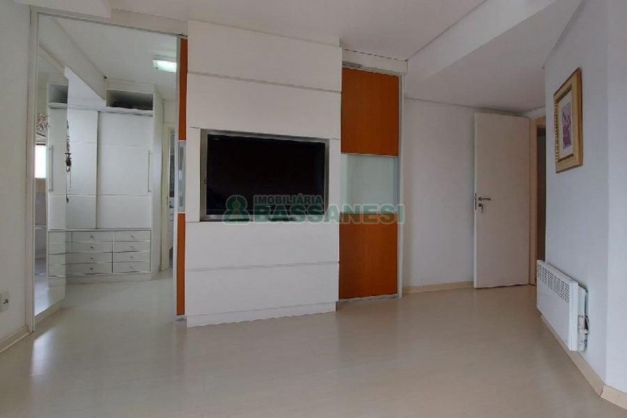 Apto/Cobertura com 328m², 3 dormitórios, 4 vagas, no bairro De Lazzer em Caxias do Sul para Comprar