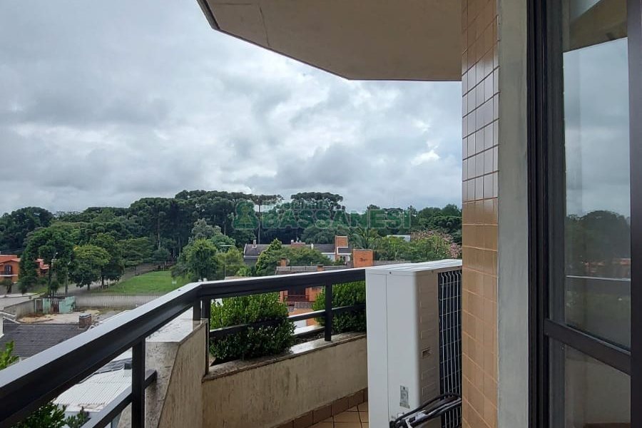 Apto/Cobertura com 328m², 3 dormitórios, 4 vagas, no bairro De Lazzer em Caxias do Sul para Comprar