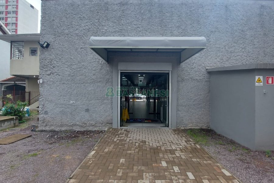 Espaço com 177m², no bairro São Pelegrino em Caxias do Sul para Alugar