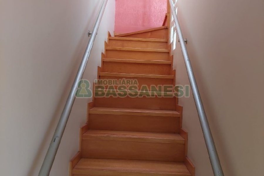 Apartamento, 3 dormitórios, 2 vagas, no bairro Centro em Caxias do Sul para Comprar