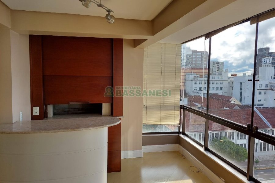 Apartamento, 3 dormitórios, 2 vagas, no bairro Centro em Caxias do Sul para Comprar