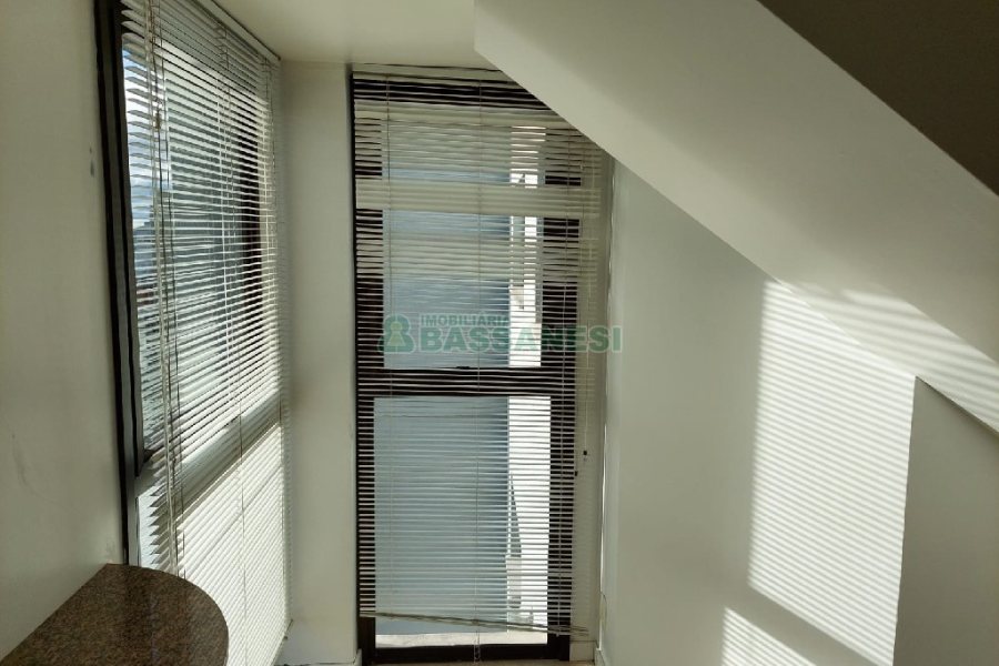 Apartamento, 3 dormitórios, 2 vagas, no bairro Centro em Caxias do Sul para Comprar