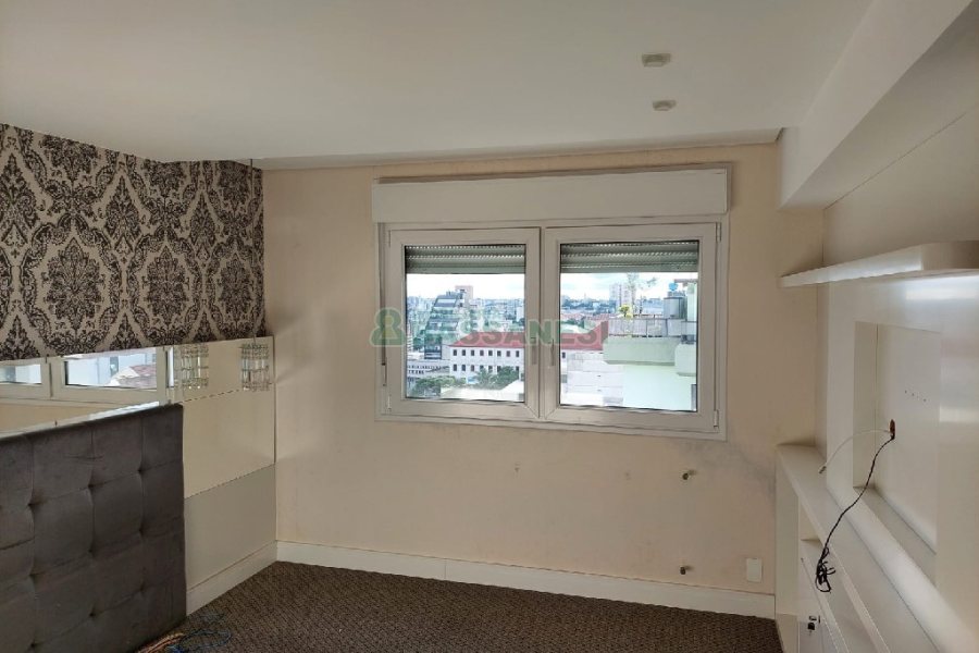 Apartamento, 3 dormitórios, 2 vagas, no bairro Centro em Caxias do Sul para Comprar