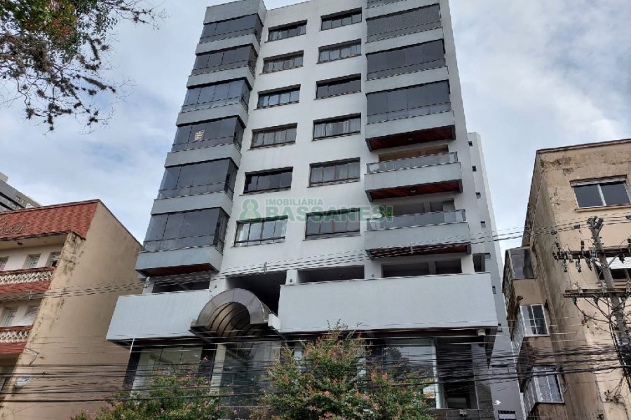 Apartamento, 3 dormitórios, 2 vagas, no bairro Centro em Caxias do Sul para Comprar