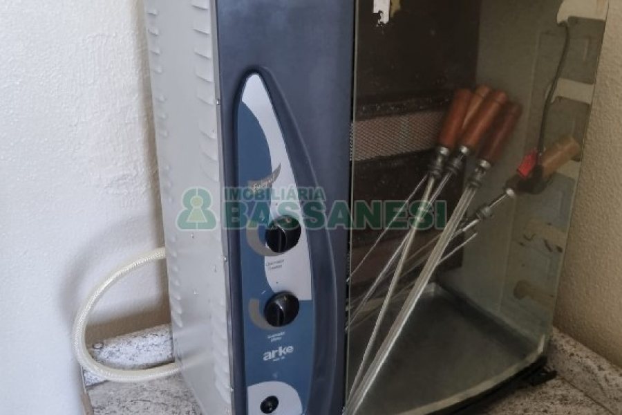 Apto Mobiliado com 99m², 3 dormitórios, 1 vaga, no bairro Medianeira em Caxias do Sul para Comprar