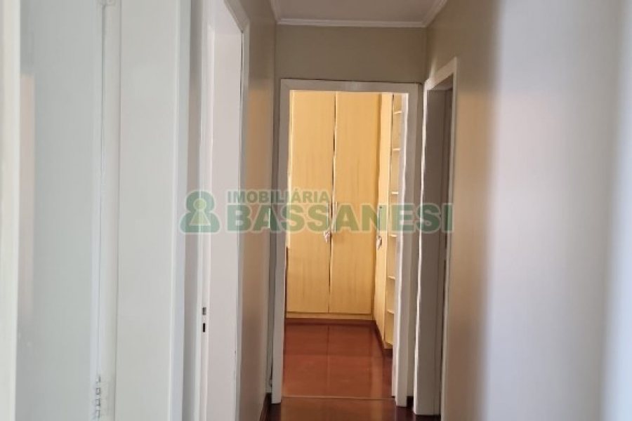 Apto Mobiliado com 99m², 3 dormitórios, 1 vaga, no bairro Medianeira em Caxias do Sul para Comprar