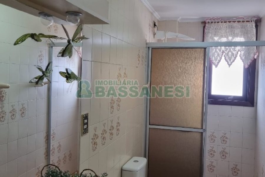 Apto Mobiliado com 99m², 3 dormitórios, 1 vaga, no bairro Medianeira em Caxias do Sul para Comprar