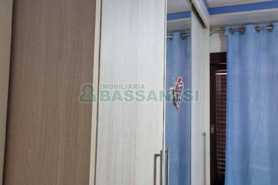 Apto Mobiliado com 99m², 3 dormitórios, 1 vaga, no bairro Medianeira em Caxias do Sul para Comprar