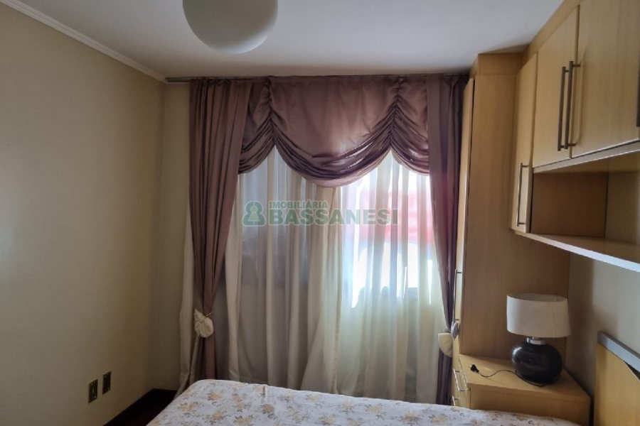 Apto Mobiliado com 99m², 3 dormitórios, 1 vaga, no bairro Medianeira em Caxias do Sul para Comprar