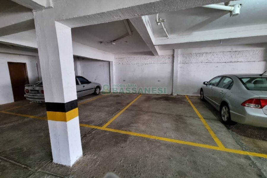 Apto Mobiliado com 99m², 3 dormitórios, 1 vaga, no bairro Medianeira em Caxias do Sul para Comprar