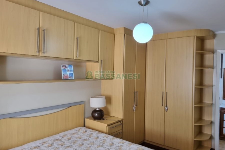 Apto Mobiliado com 99m², 3 dormitórios, 1 vaga, no bairro Medianeira em Caxias do Sul para Comprar