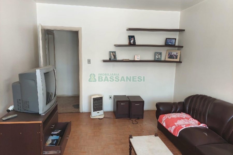 Apartamento com 110m², 3 dormitórios, 1 vaga, no bairro São Pelegrino em Caxias do Sul para Comprar