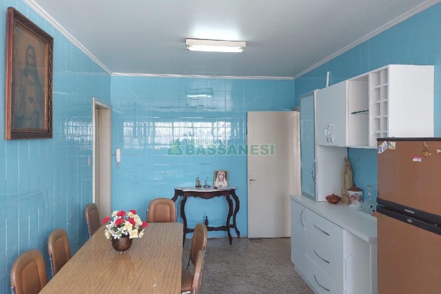 Apartamento com 110m², 3 dormitórios, 1 vaga, no bairro São Pelegrino em Caxias do Sul para Comprar