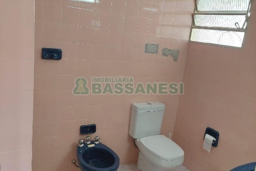 Apartamento com 110m², 3 dormitórios, 1 vaga, no bairro São Pelegrino em Caxias do Sul para Comprar