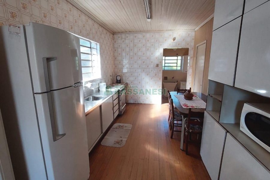 Casa com 85m², 3 dormitórios, 3 vagas, no bairro Santa Catarina em Caxias do Sul para Comprar