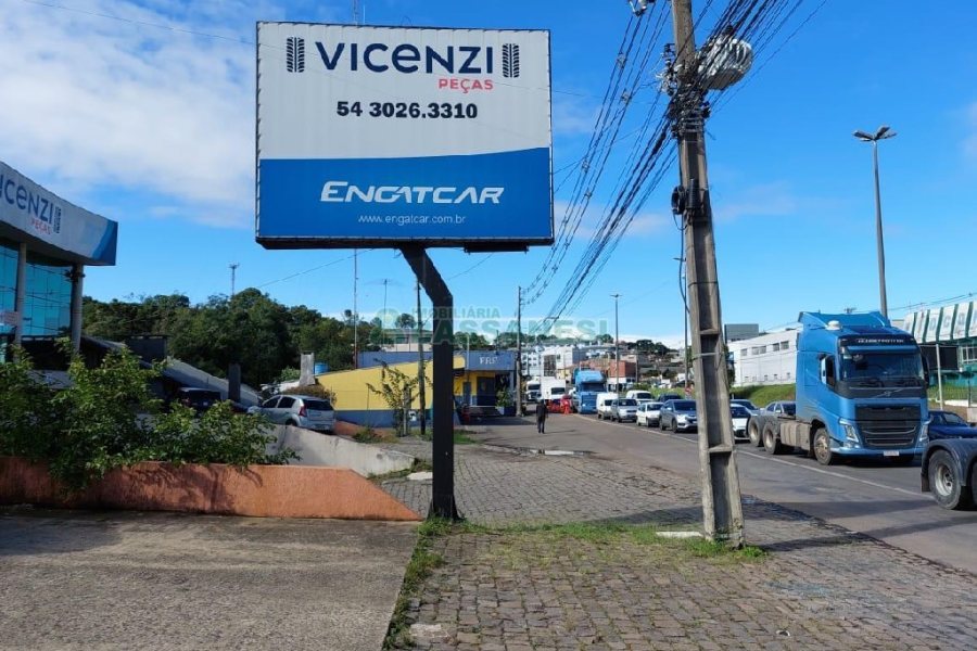 Loja com 400m², no bairro De Lazzer em Caxias do Sul para Alugar