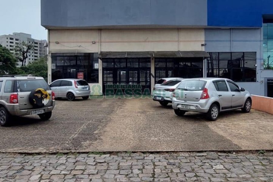 Loja com 400m², no bairro De Lazzer em Caxias do Sul para Alugar