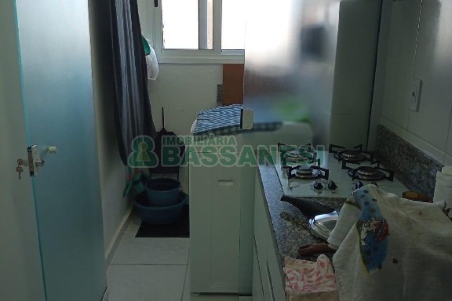 Apto Mobiliado com 80m², 2 dormitórios, 1 vaga, no bairro Planalto em Caxias do Sul para Alugar