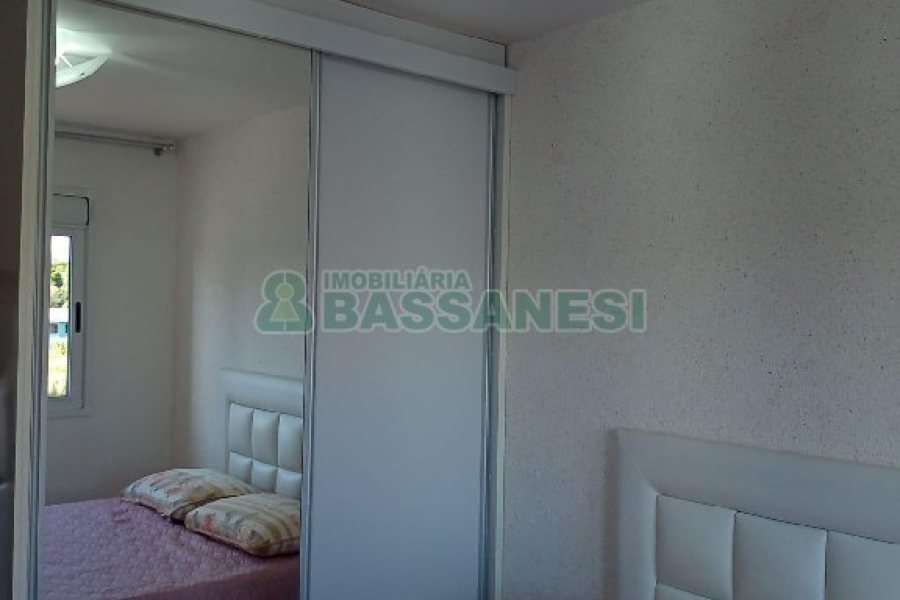 Apto Mobiliado com 80m², 2 dormitórios, 1 vaga, no bairro Planalto em Caxias do Sul para Alugar