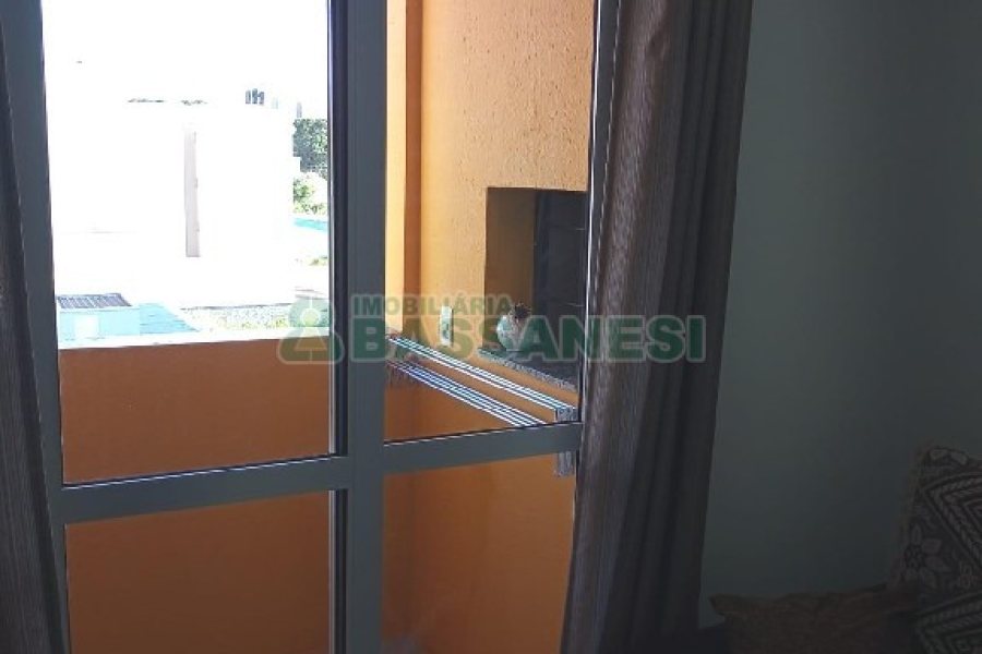 Apto Mobiliado com 80m², 2 dormitórios, 1 vaga, no bairro Planalto em Caxias do Sul para Alugar