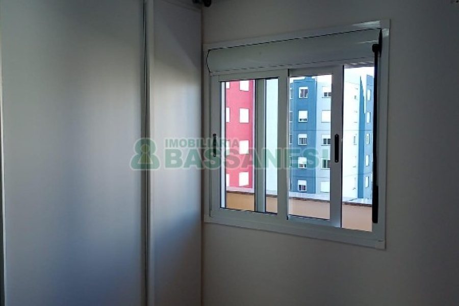 Apto Mobiliado com 80m², 2 dormitórios, 1 vaga, no bairro Planalto em Caxias do Sul para Alugar