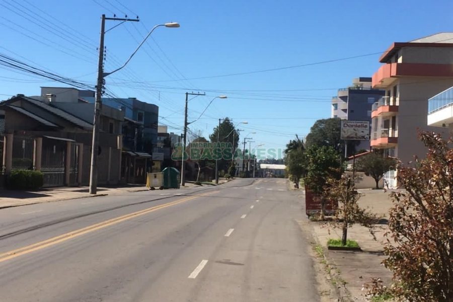 Pavilhão com 400m², no bairro Cruzeiro em Caxias do Sul para Comprar