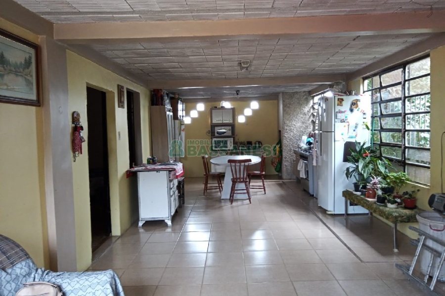 Casa, 3 dormitórios, 1 vaga, no bairro Cidade Nova em Caxias do Sul para Comprar