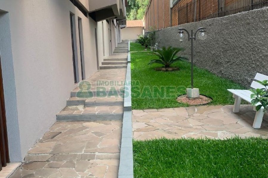 Apartamento com 69m², 2 dormitórios, 2 vagas, no bairro Santa Catarina em Caxias do Sul para Comprar