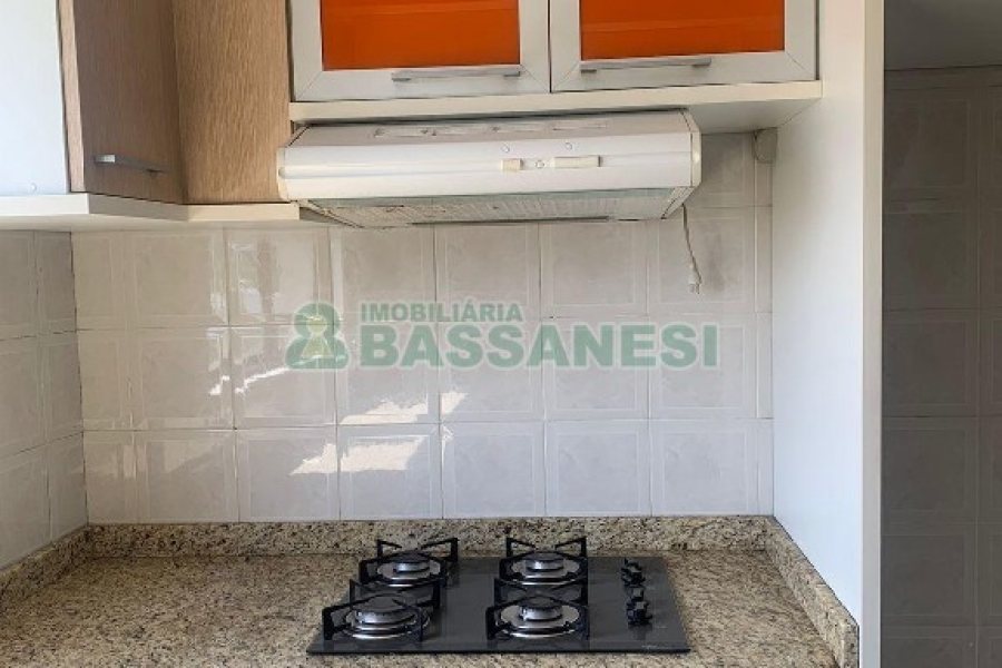 Apartamento com 69m², 2 dormitórios, 2 vagas, no bairro Santa Catarina em Caxias do Sul para Comprar