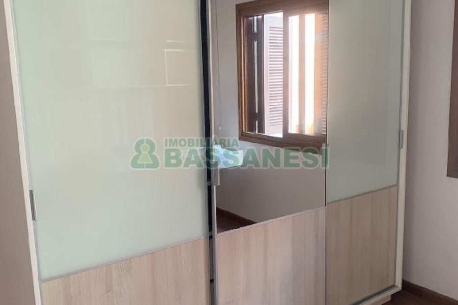 Apartamento com 69m², 2 dormitórios, 2 vagas, no bairro Santa Catarina em Caxias do Sul para Comprar