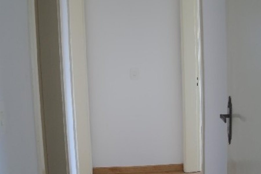 Apartamento com 60m², 2 dormitórios, 1 vaga, no bairro Centro em Caxias do Sul para Alugar