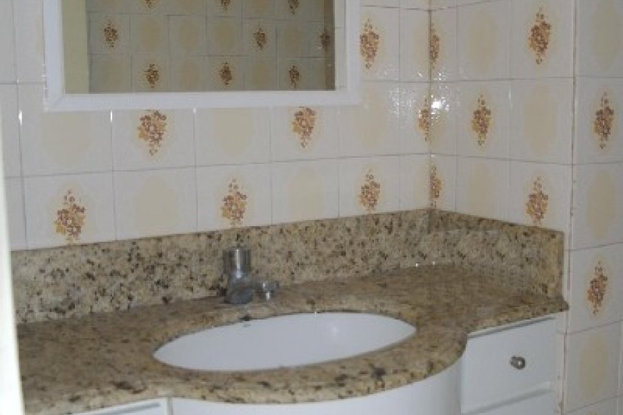 Apartamento com 60m², 2 dormitórios, 1 vaga, no bairro Centro em Caxias do Sul para Alugar