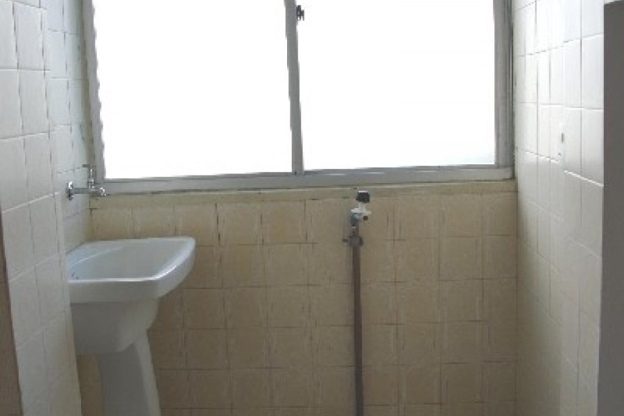 Apartamento com 60m², 2 dormitórios, 1 vaga, no bairro Centro em Caxias do Sul para Alugar