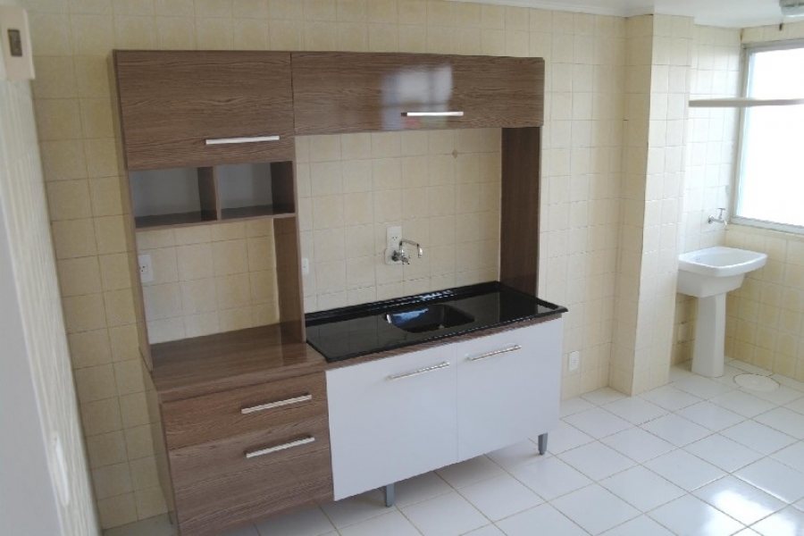 Apartamento com 60m², 2 dormitórios, 1 vaga, no bairro Centro em Caxias do Sul para Alugar
