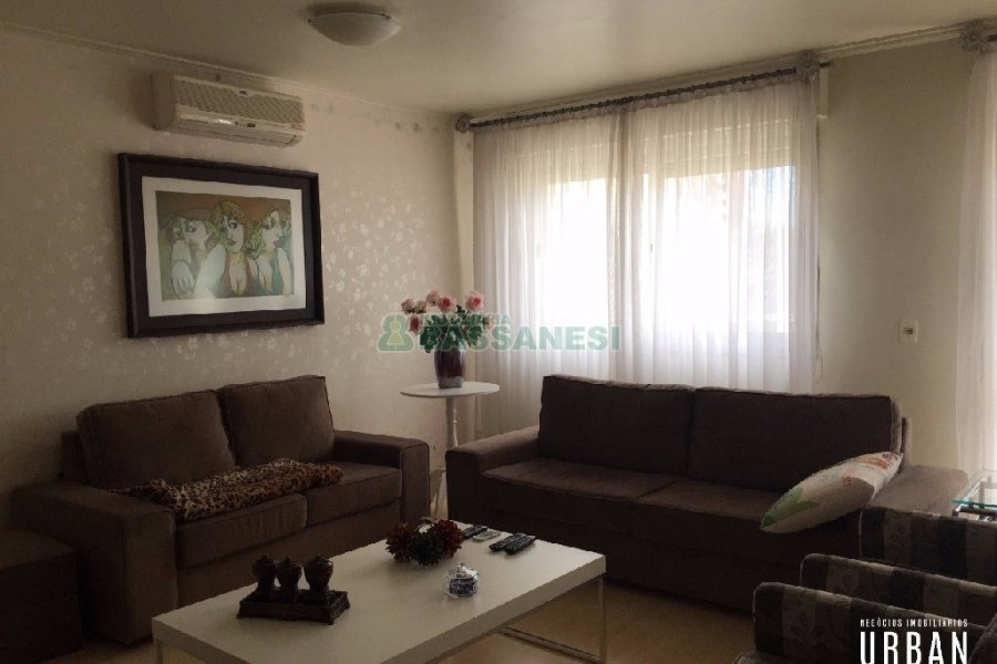 Apartamento com 228m², 4 dormitórios, 1 vaga, no bairro Centro em Caxias do Sul para Comprar