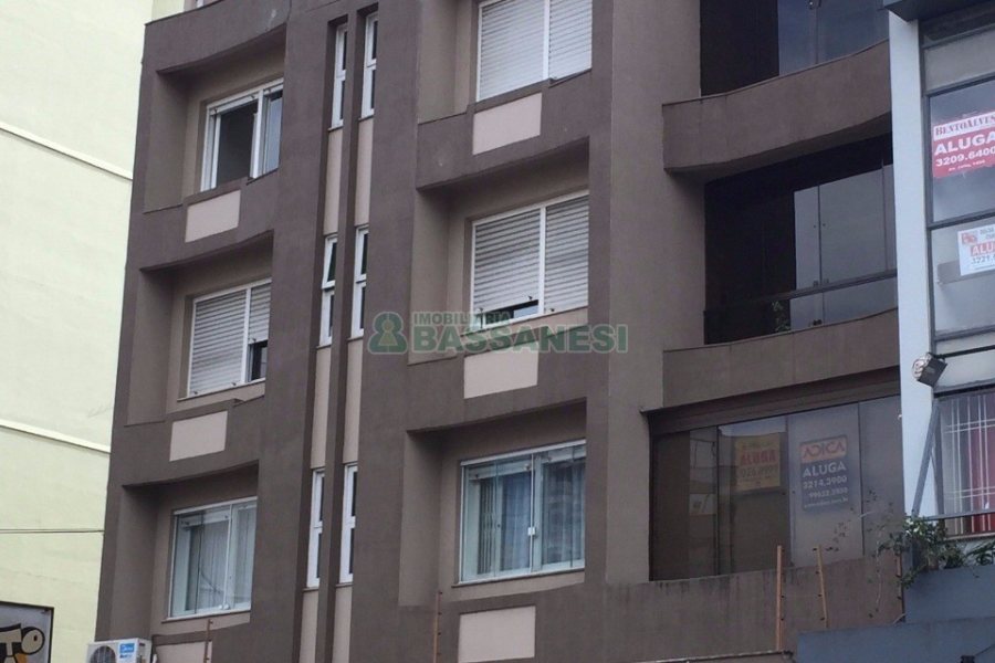 Apartamento com 228m², 4 dormitórios, 1 vaga, no bairro Centro em Caxias do Sul para Comprar