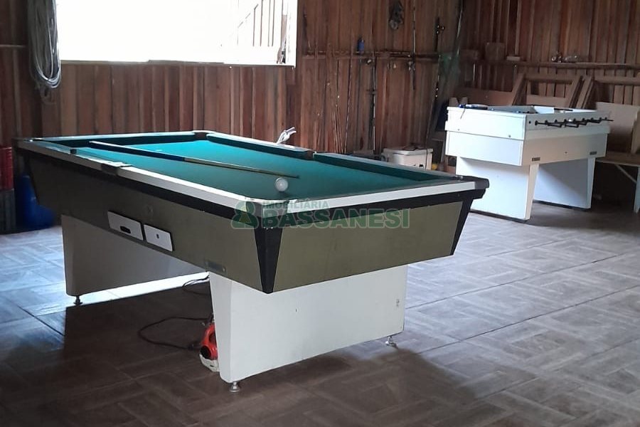 Chácara com 170m², 3 dormitórios, no bairro Ana Rech em Caxias do Sul para Comprar