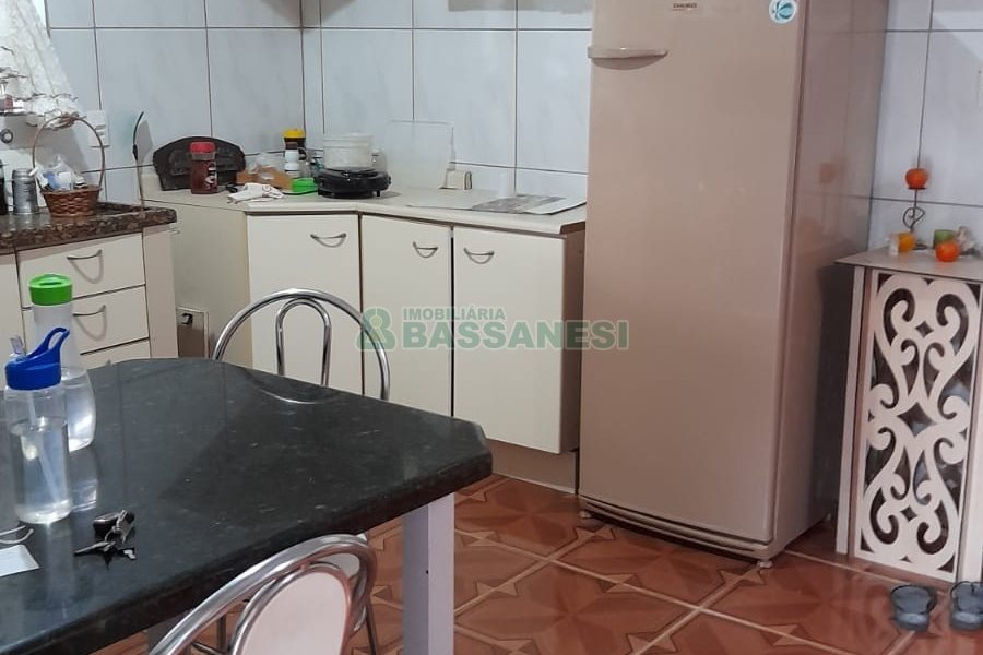 Chácara com 170m², 3 dormitórios, no bairro Ana Rech em Caxias do Sul para Comprar